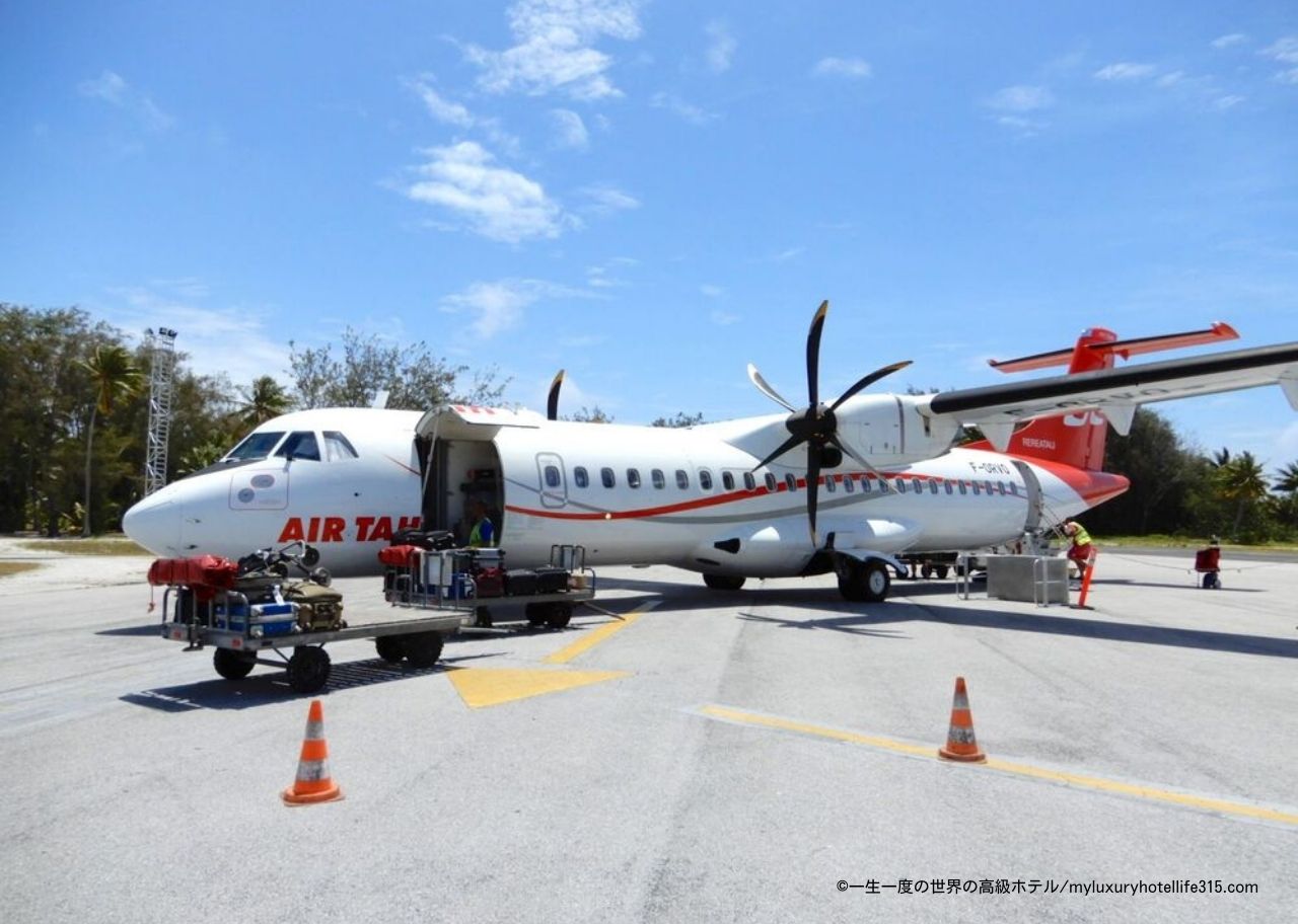 パペーテからボラボラへ飛ぶ飛行機エアタヒチ