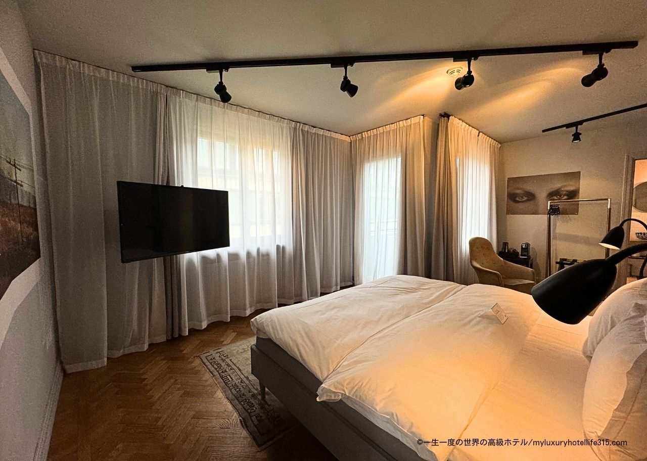 ストーリー ホテル リッダルガタン（Story Hotel Riddargatan JdV by Hyatt）リリーダムスイート（lily-dam-suite）ベッドルーム（bedroom）